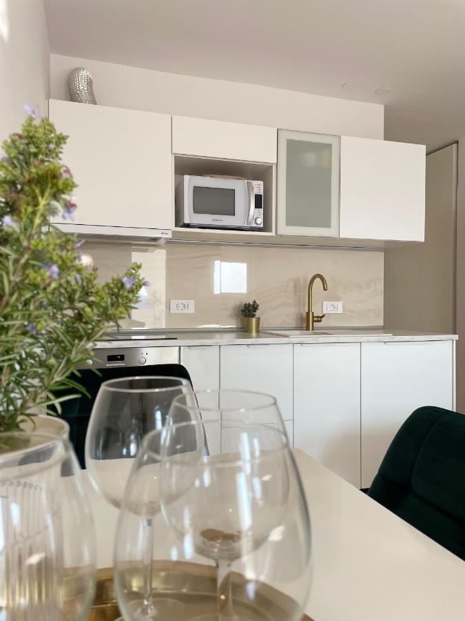 Apartment Vila ** Stinica Exteriér fotografie